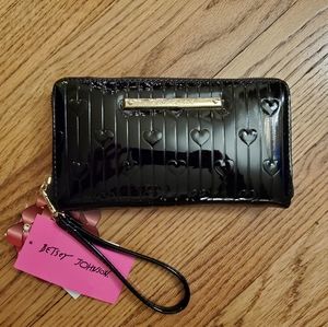 NWT Betsey Johnson "Embossed Heart" Black Zip Around Wristlet | Valentine's Day